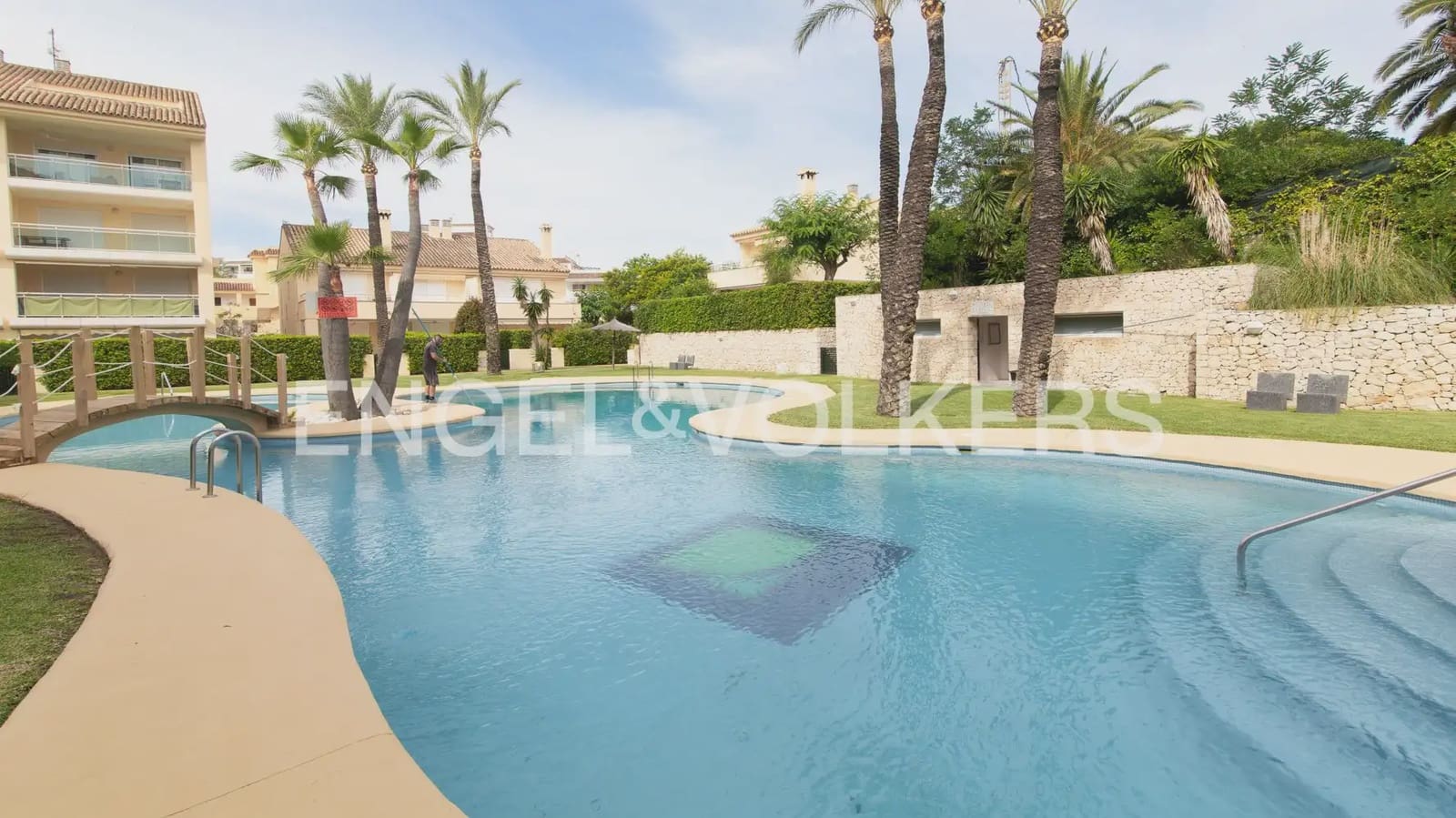 2 bedroom Flat for rent in Javea / Xabia with pool garage - € 1,800 (Ref: 9973876)