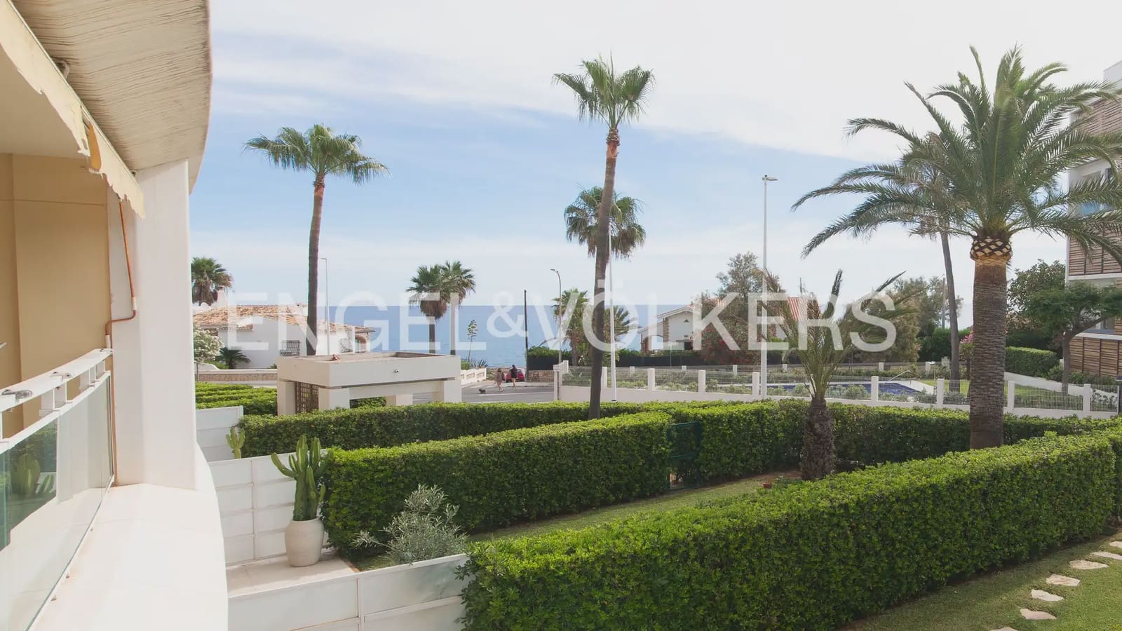 2 bedroom Flat for rent in Javea / Xabia with pool garage - € 1,800 (Ref: 9973876)