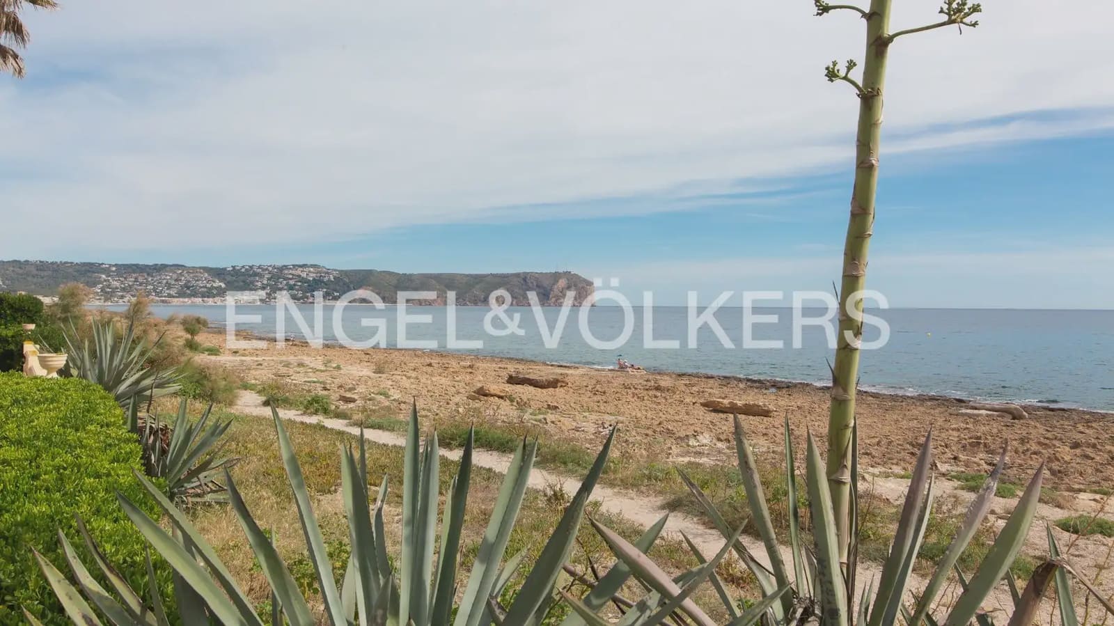 2 bedroom Flat for rent in Javea / Xabia with pool garage - € 1,800 (Ref: 9973876)