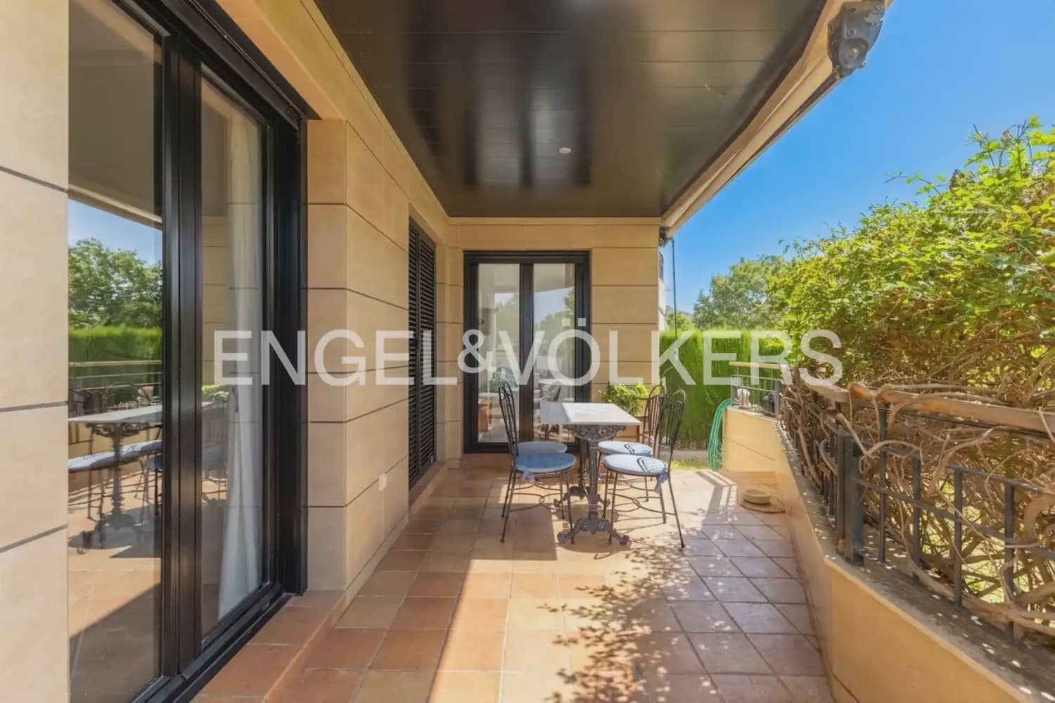 3 bedroom Flat for rent in Javea / Xabia with pool garage - € 1,800 (Ref: 9973877)