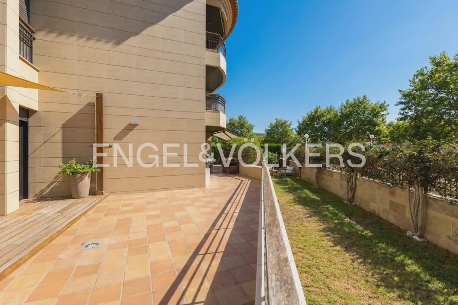 3 bedroom Flat for rent in Javea / Xabia with pool garage - € 1,800 (Ref: 9973877)