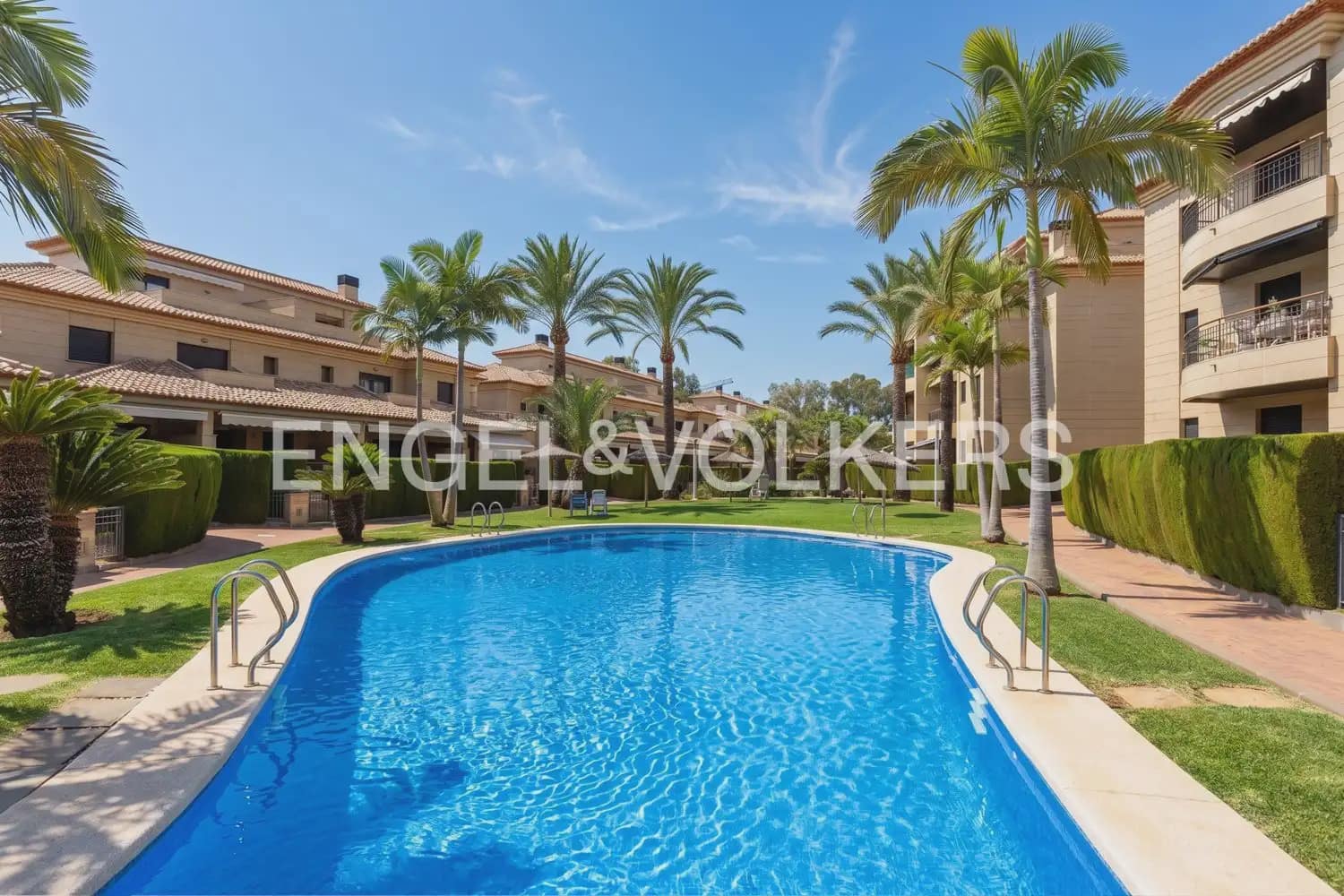 3 bedroom Flat for rent in Javea / Xabia with pool garage - € 1,800 (Ref: 9973877)