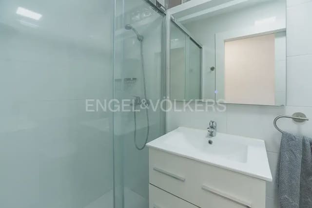 2 soverom Leilighet til leie i Benicàssim med svømmebasseng garasje - € 1 000 (Ref: 9973878)