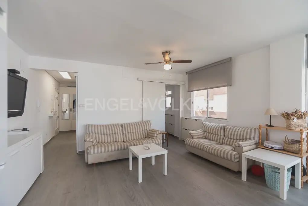 2 soverom Leilighet til leie i Benicassim med svømmebasseng garasje - € 1 000 (Ref: 9973878)