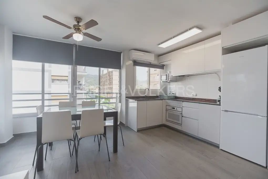2 soverom Leilighet til leie i Benicassim med svømmebasseng garasje - € 1 000 (Ref: 9973878)