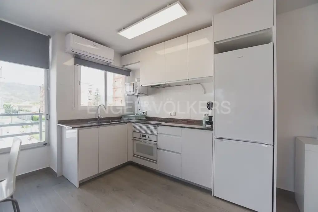 2 soverom Leilighet til leie i Benicassim med svømmebasseng garasje - € 1 000 (Ref: 9973878)