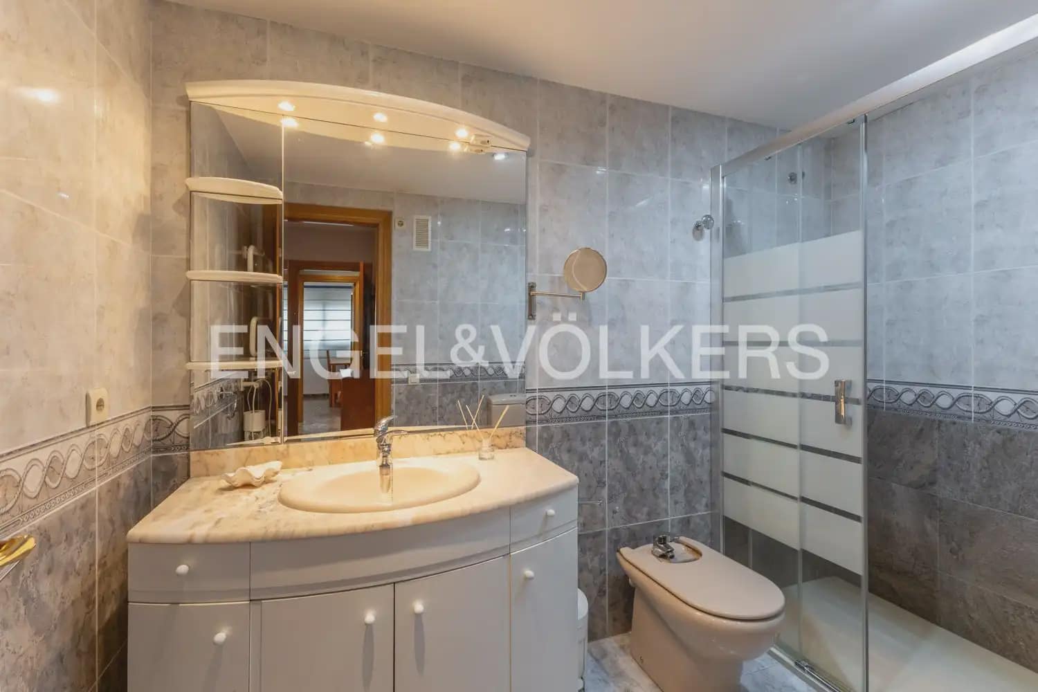 5 bedroom Penthouse for sale in Castello de la Plana with garage - € 398,000 (Ref: 9973879)
