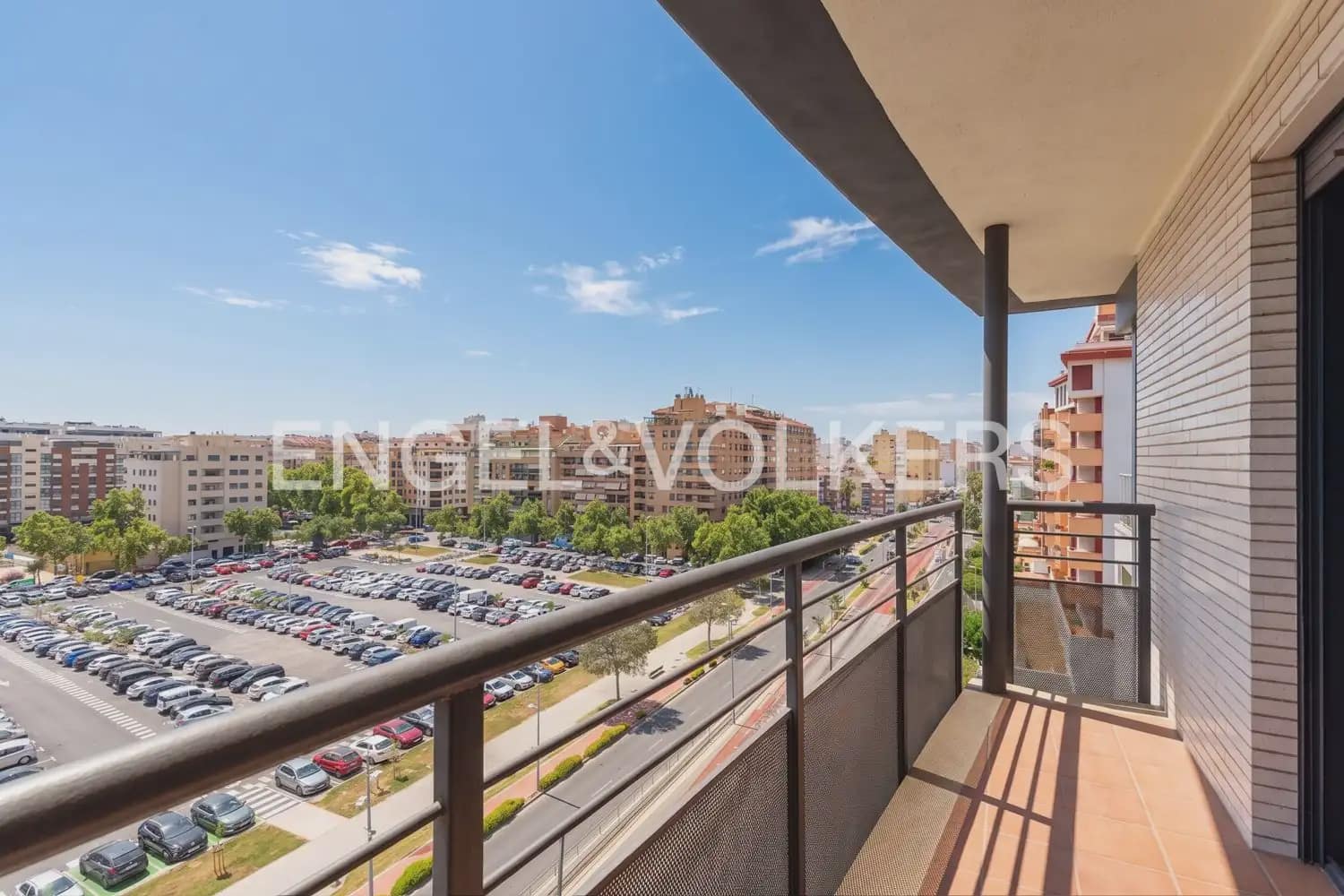 5 bedroom Penthouse for sale in Castello de la Plana with garage - € 398,000 (Ref: 9973879)