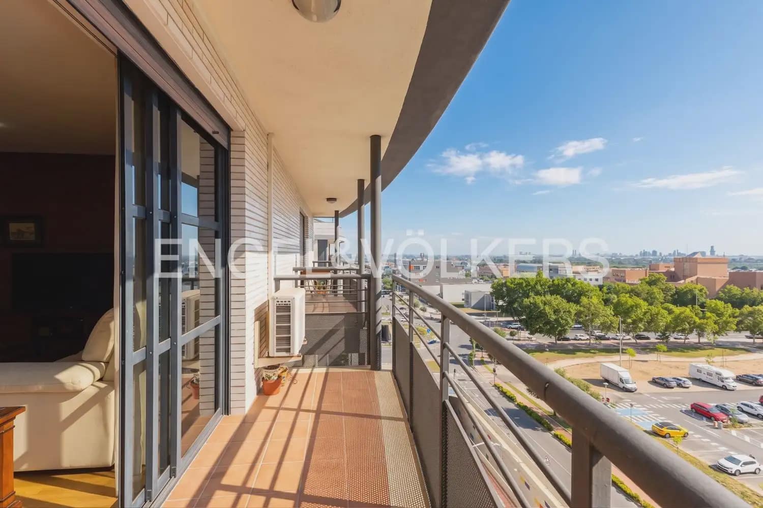 5 bedroom Penthouse for sale in Castello de la Plana with garage - € 398,000 (Ref: 9973879)