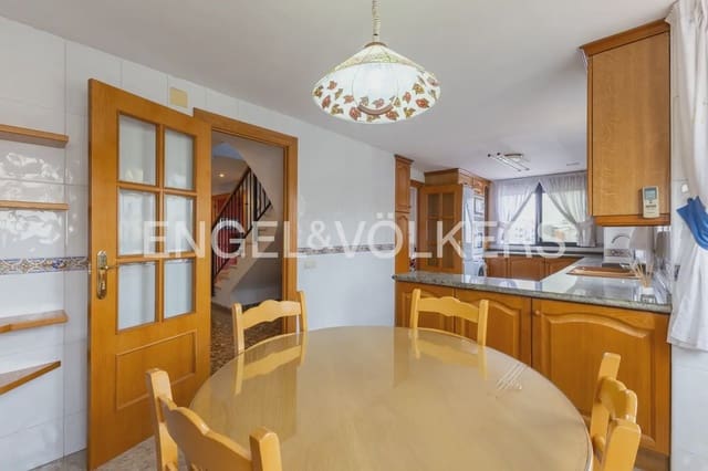 5 slaapkamer Penthouse te koop in Este, Castelló de la Plana met garage - € 398.000 (Ref: 9973879)