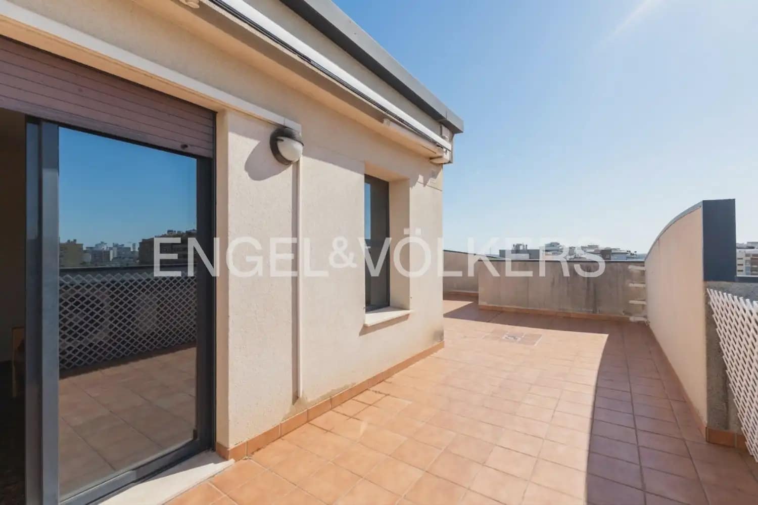 5 bedroom Penthouse for sale in Castello de la Plana with garage - € 398,000 (Ref: 9973879)