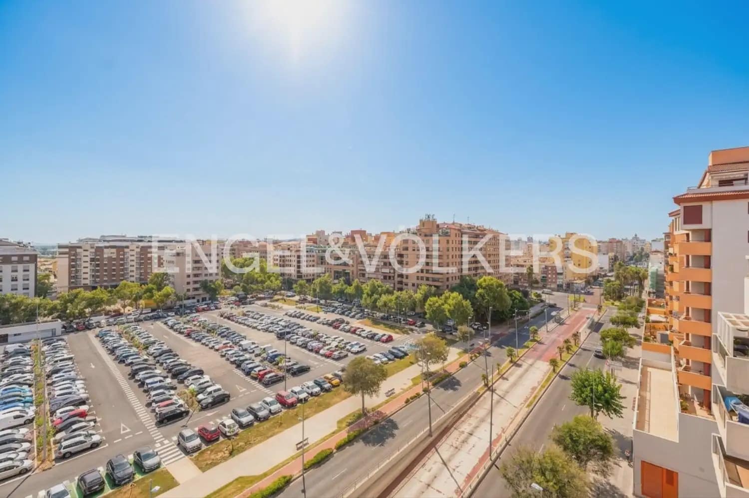 5 bedroom Penthouse for sale in Castello de la Plana with garage - € 398,000 (Ref: 9973879)