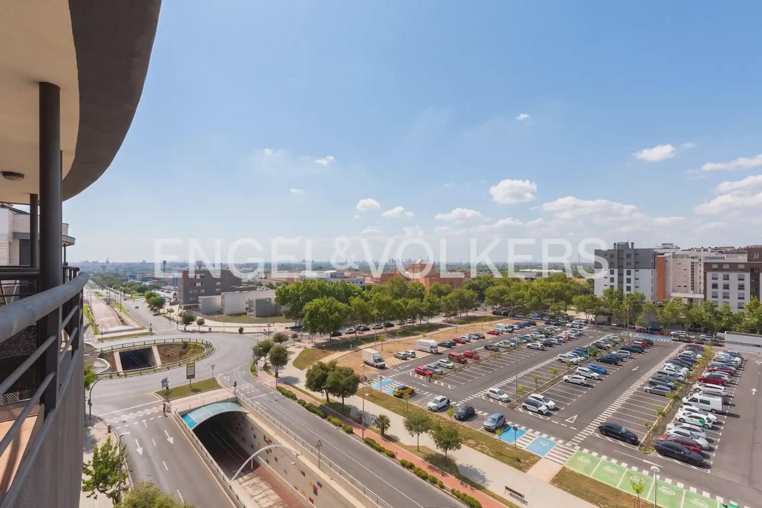 5 bedroom Penthouse for sale in Castello de la Plana with garage - € 398,000 (Ref: 9973879)