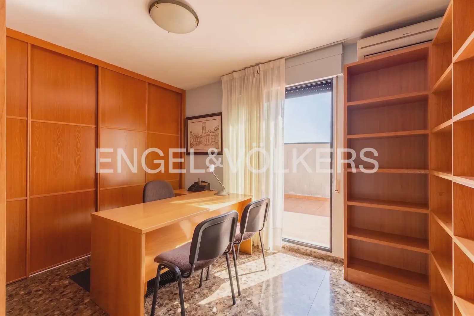 5 bedroom Penthouse for sale in Castello de la Plana with garage - € 398,000 (Ref: 9973879)