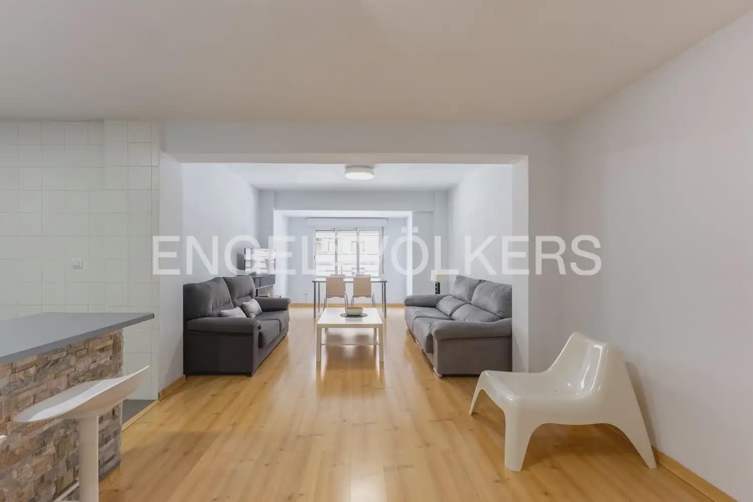 Piso de 3 habitaciones en València ciudad en venta - 365.000 € (Ref: 9974241)