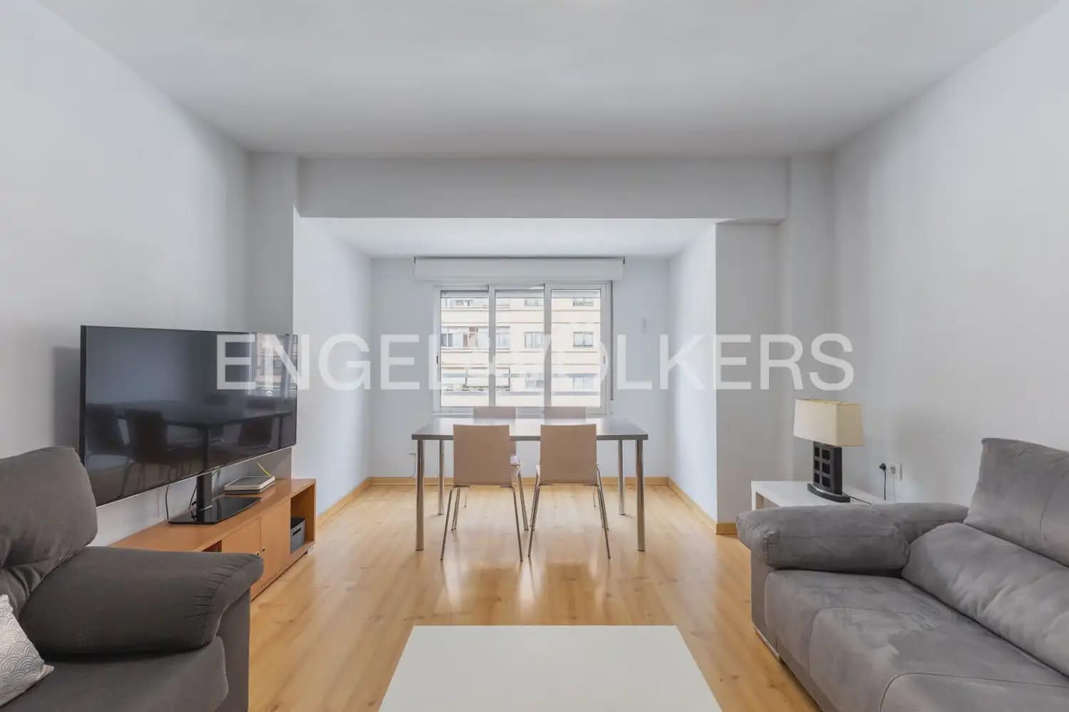 Piso de 3 habitaciones en València ciudad en venta - 365.000 € (Ref: 9974241)