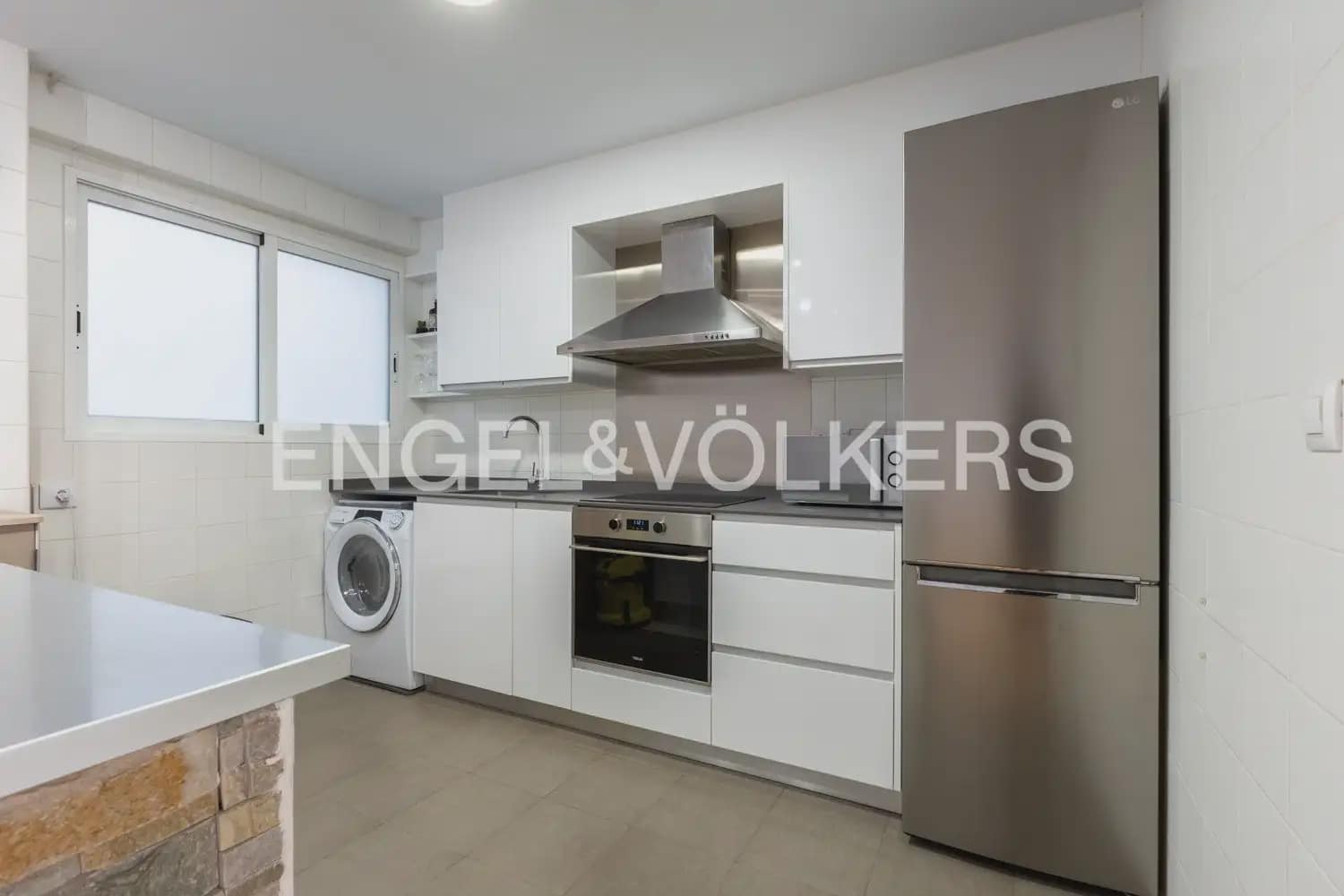 Piso de 3 habitaciones en València ciudad en venta - 365.000 € (Ref: 9974241)