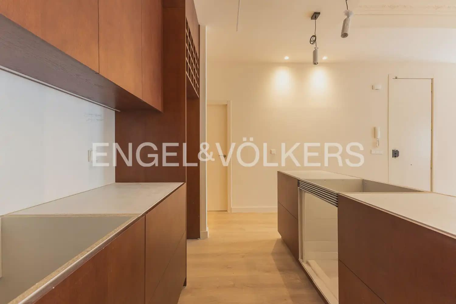 2 soveværelse Lejlighed til salg i Valencia by - € 680.000 (Ref: 9974242)