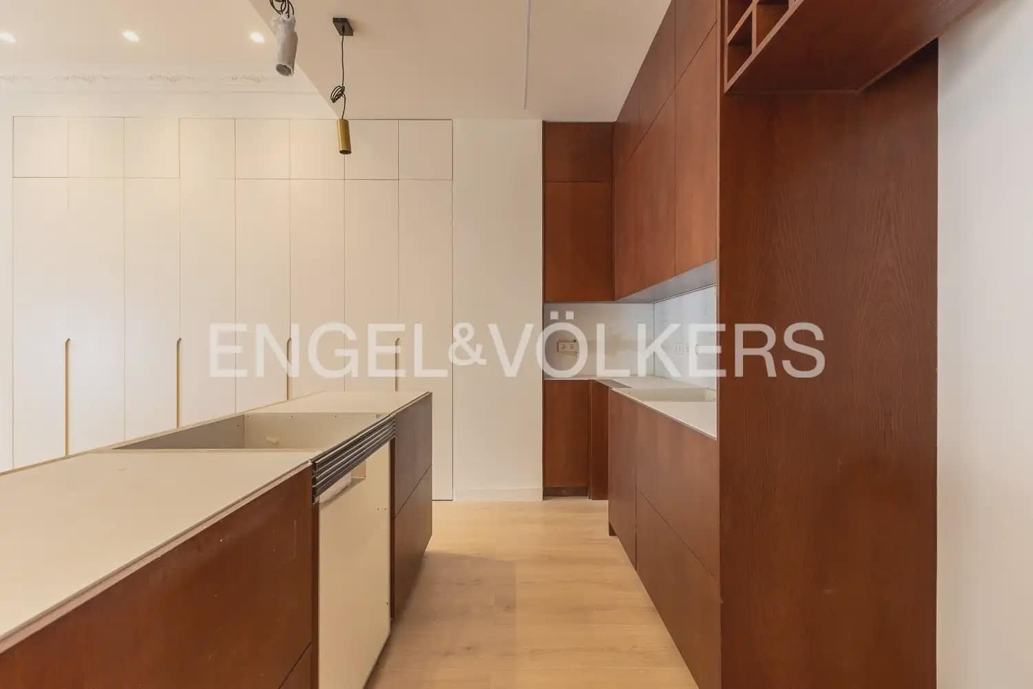 2 soveværelse Lejlighed til salg i Valencia by - € 680.000 (Ref: 9974242)