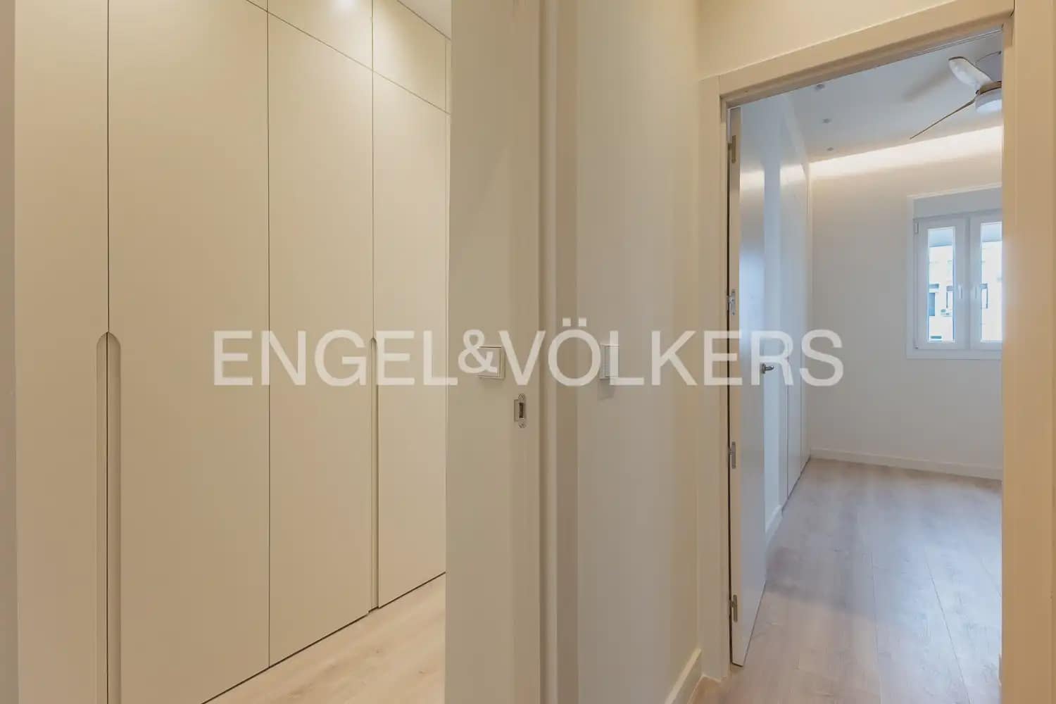 2 soveværelse Lejlighed til salg i Valencia by - € 680.000 (Ref: 9974242)