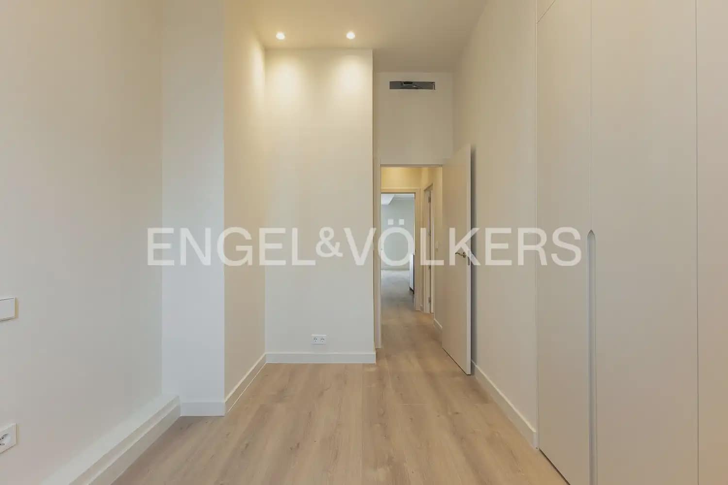 2 soveværelse Lejlighed til salg i Valencia by - € 680.000 (Ref: 9974242)