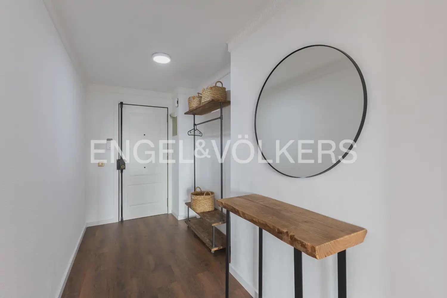 4 bedroom Flat for rent in Valencia city - € 3,000 (Ref: 9975714)