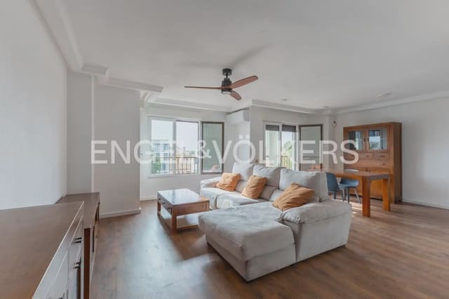4 quarto Apartamento para arrendar em Cabanyal-Canyamelar, Valência cidade - 2 700 € (Ref: 9975714)