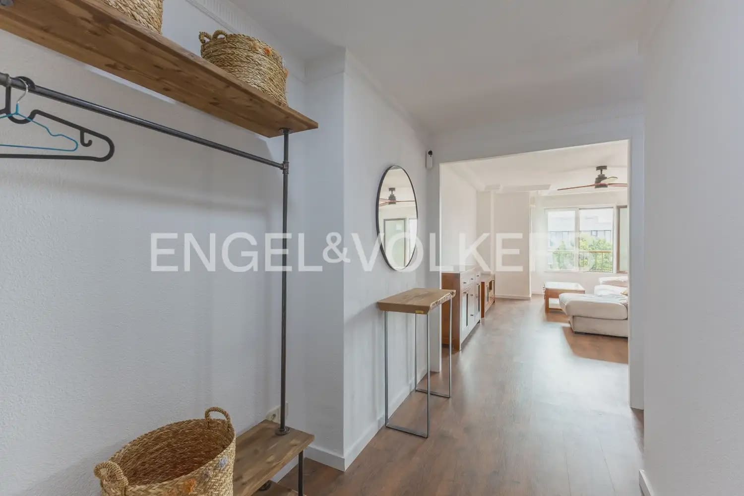4 bedroom Flat for rent in Valencia city - € 3,000 (Ref: 9975714)