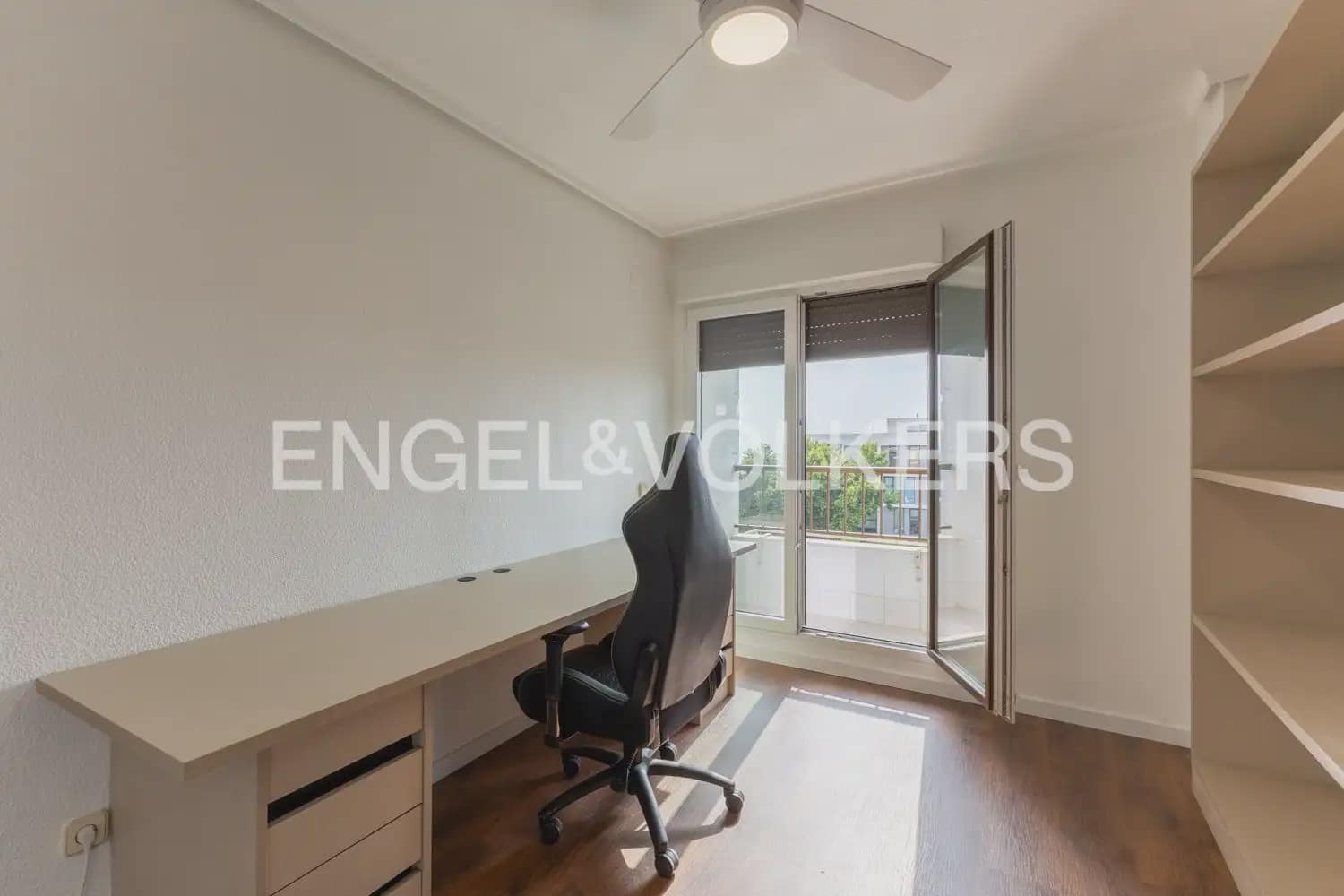 4 bedroom Flat for rent in Valencia city - € 3,000 (Ref: 9975714)