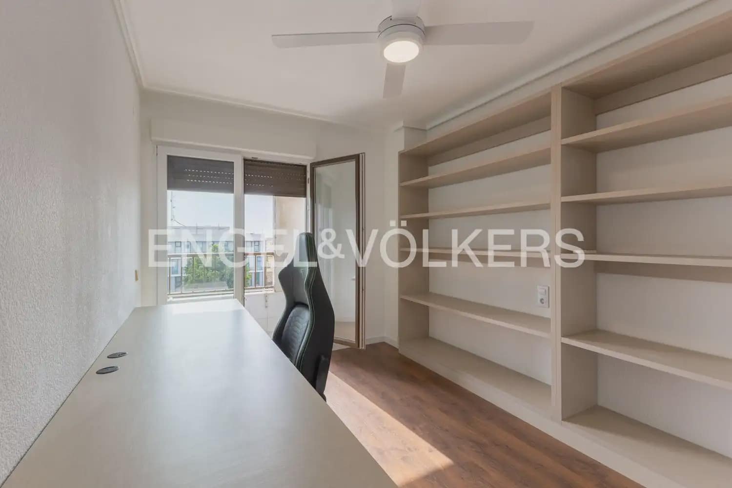 4 bedroom Flat for rent in Valencia city - € 3,000 (Ref: 9975714)