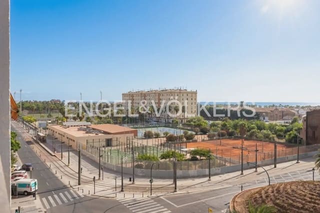 4 quarto Apartamento para arrendar em Cabanyal-Canyamelar, Valência cidade - 2 700 € (Ref: 9975714)