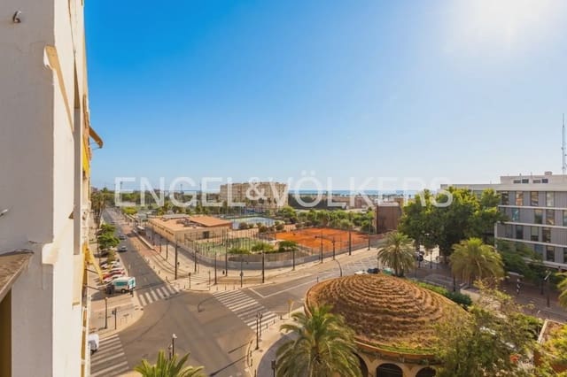 4 quarto Apartamento para arrendar em Cabanyal-Canyamelar, Valência cidade - 2 700 € (Ref: 9975714)