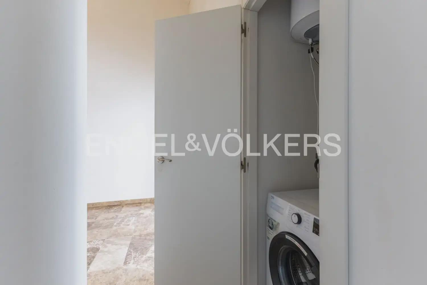 2 Zimmer Wohnung zu vermieten in Valencia Stadt - 1.200 € (Ref: 9976105)