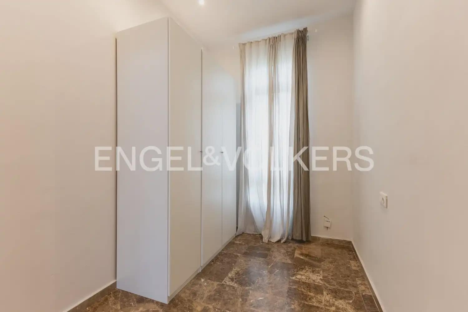 2 Zimmer Wohnung zu vermieten in Valencia Stadt - 1.200 € (Ref: 9976105)