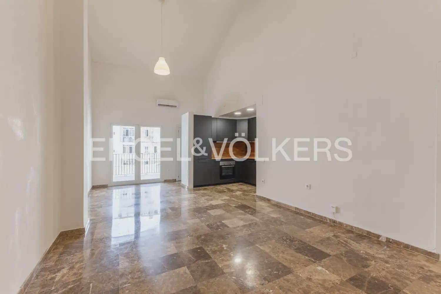2 Zimmer Wohnung zu vermieten in Valencia Stadt - 1.200 € (Ref: 9976105)