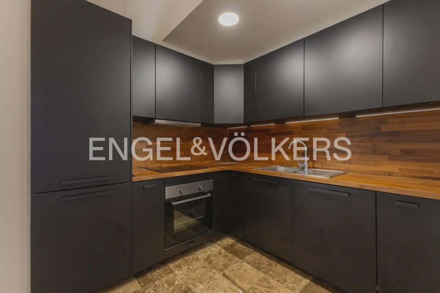 2 Zimmer Wohnung zu vermieten in Valencia Stadt - 1.200 € (Ref: 9976105)