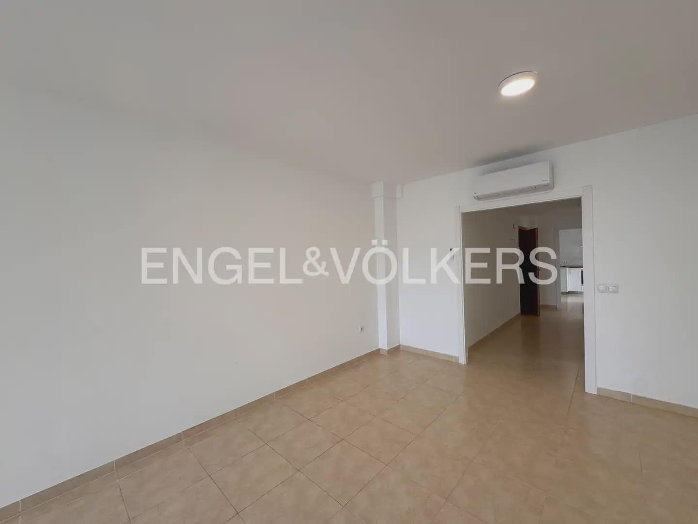 3 soveværelse Lejlighed til leje i Denia - € 1.150 (Ref: 9976352)