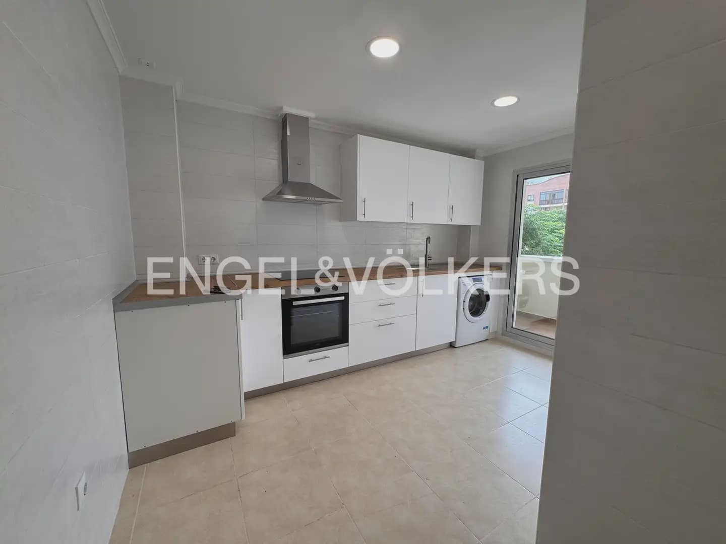 3 soveværelse Lejlighed til leje i Denia - € 1.150 (Ref: 9976352)