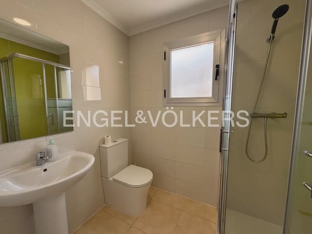 3 soveværelse Lejlighed til leje i Centro Urbano, Dénia - € 1.150 (Ref: 9976352)