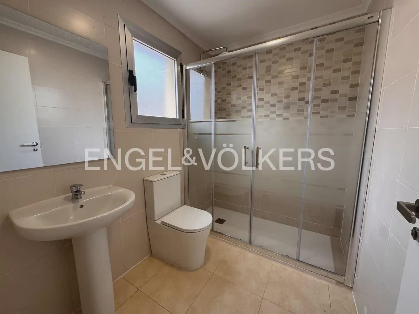 3 soveværelse Lejlighed til leje i Denia - € 1.150 (Ref: 9976352)