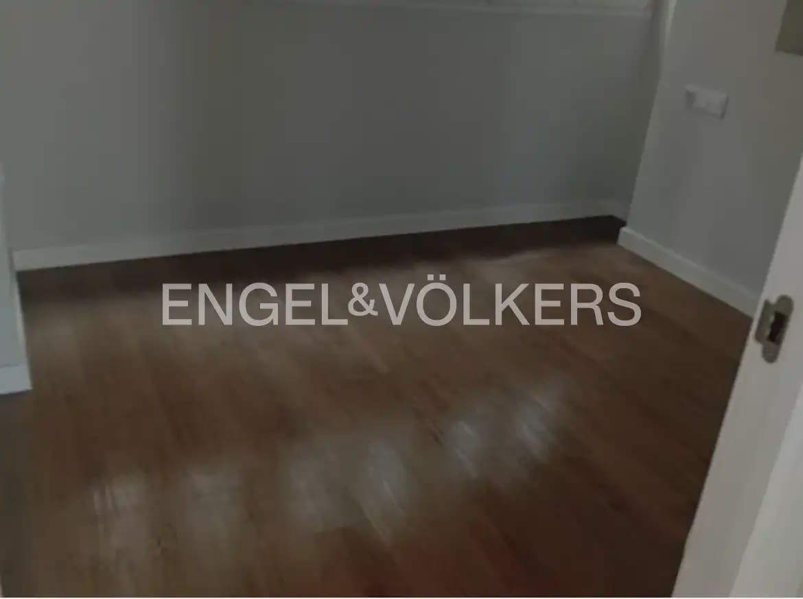 2 sypialnia Mieszkanie do wynajęcia w Miasto Walencja - 1 350 € (Ref: 9976353)