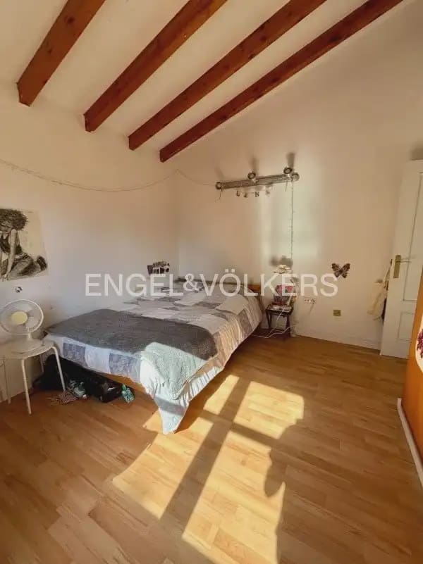 4 soveværelse Villa til leje i Riba-roja de Turia med swimmingpool garage - € 2.400 (Ref: 9976508)