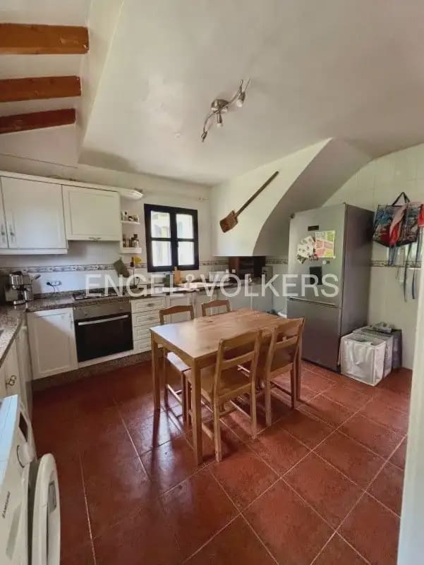 4 soveværelse Villa til leje i Riba-roja de Turia med swimmingpool garage - € 2.400 (Ref: 9976508)
