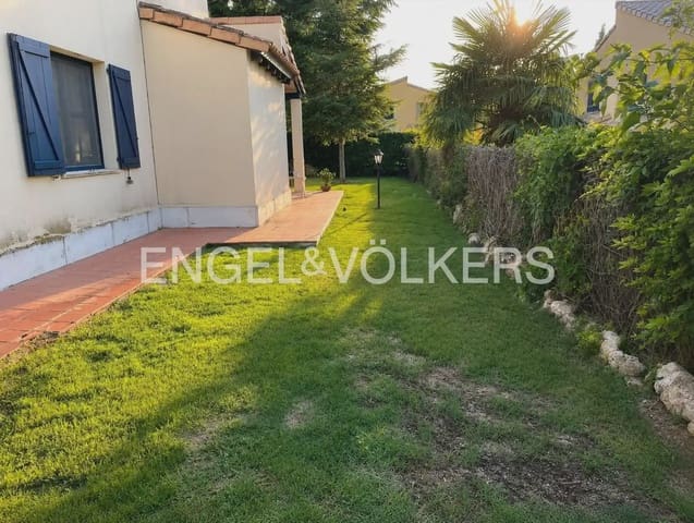 4 quarto Moradia para arrendar em Riba-roja de Túria com piscina garagem - 2 400 € (Ref: 9976508)
