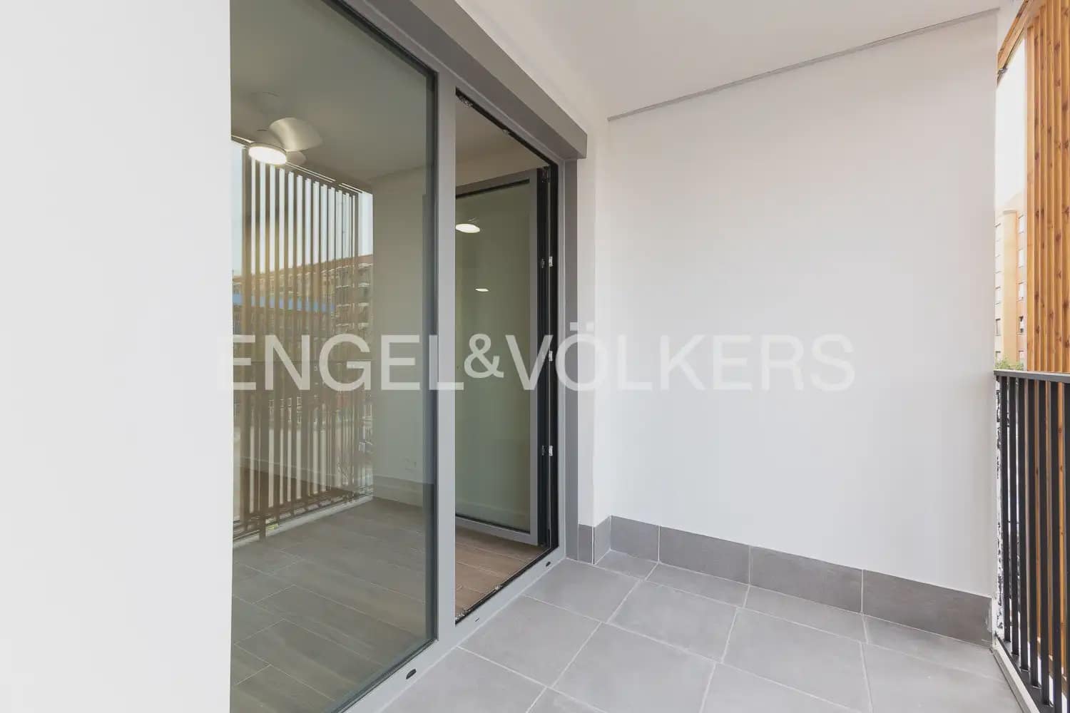 2 slaapkamer Flat te huur in Valencia stad met garage - € 1.500 (Ref: 9977685)