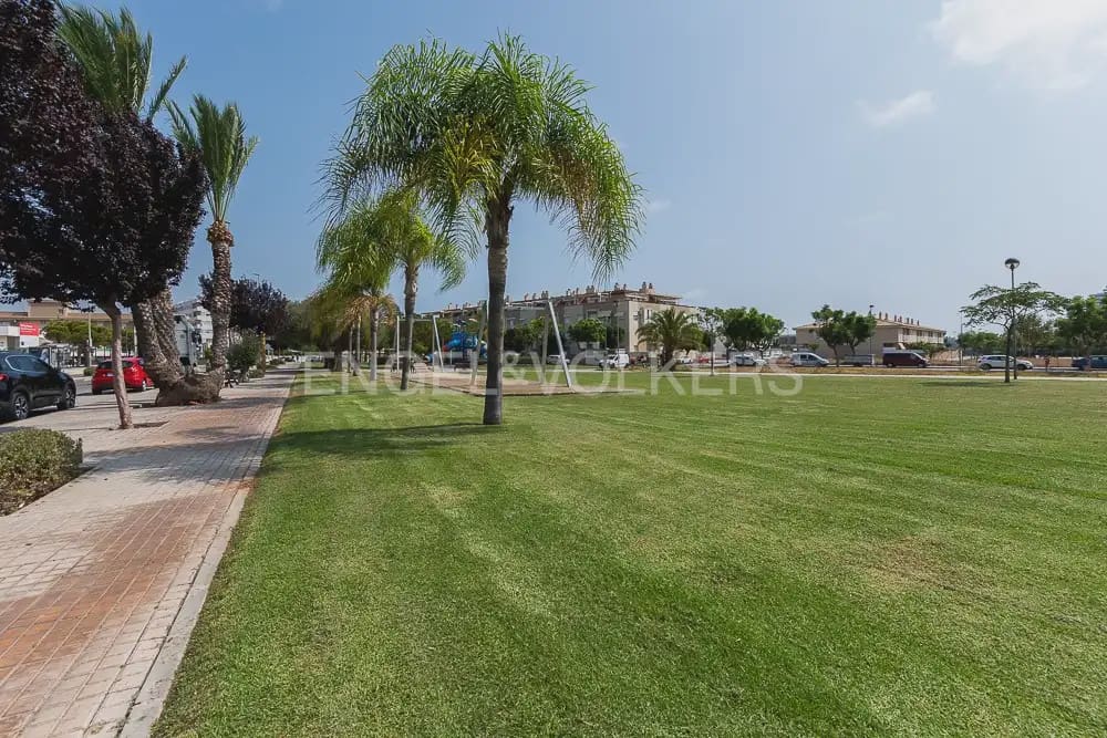 2 bedroom Flat for rent in Canet d'En Berenguer - € 1,000 (Ref: 9977686)