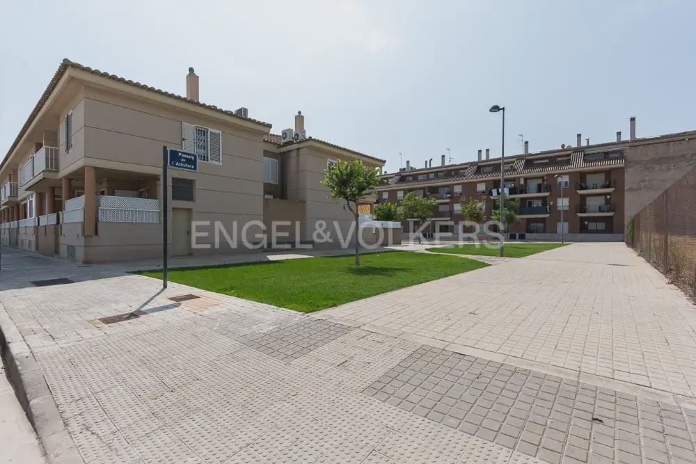 2 bedroom Flat for rent in Canet d'En Berenguer - € 1,000 (Ref: 9977686)