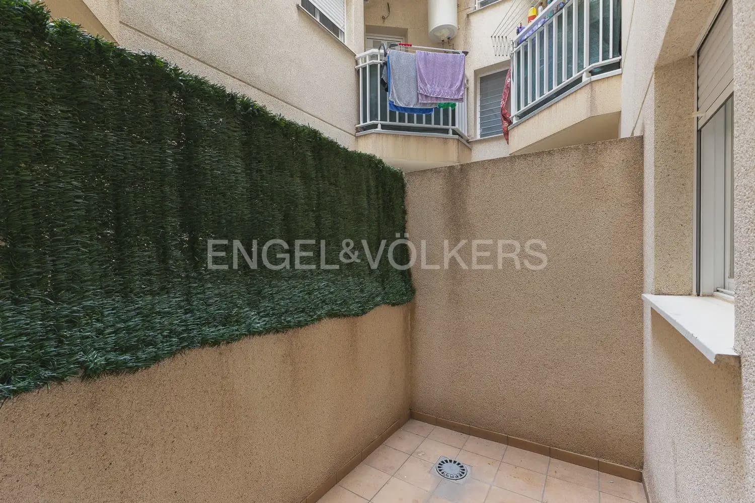 2 bedroom Flat for rent in Canet d'En Berenguer - € 1,000 (Ref: 9977686)