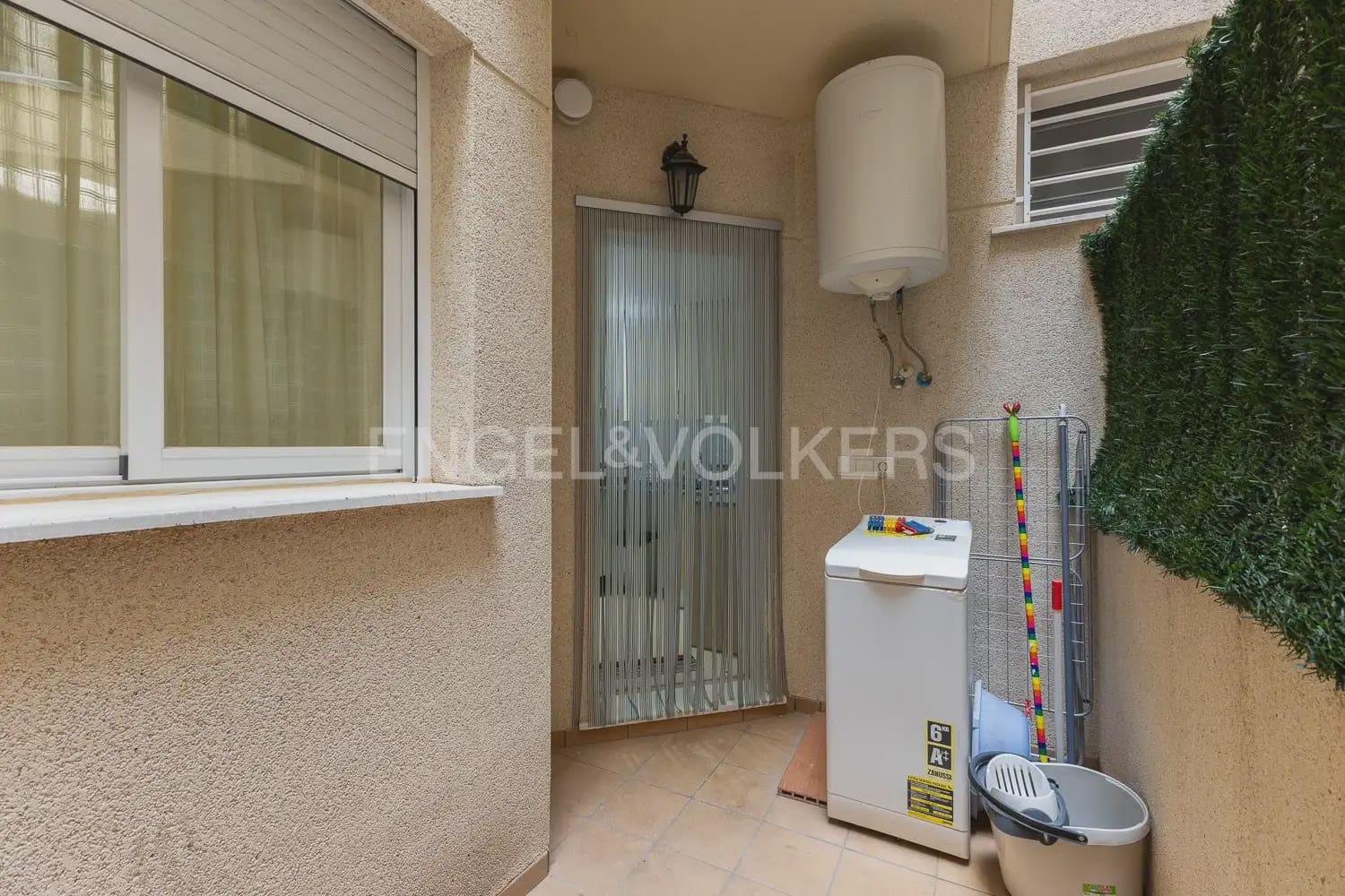 2 bedroom Flat for rent in Canet d'En Berenguer - € 1,000 (Ref: 9977686)