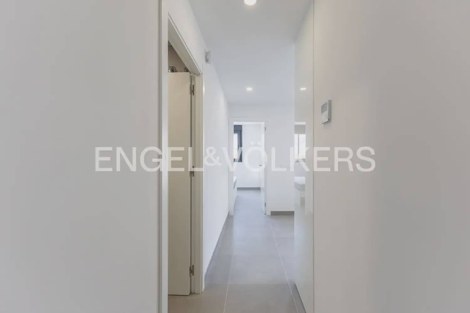 2 bedroom Flat for rent in Massanassa - € 1,150 (Ref: 9977687)